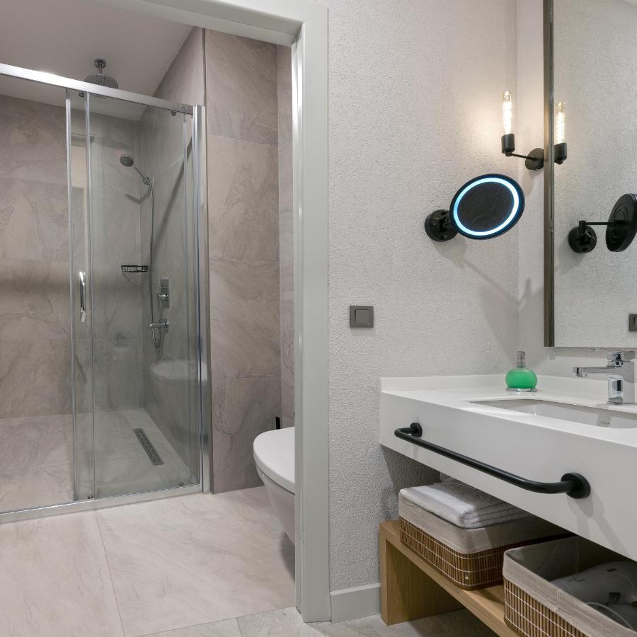 Otel A