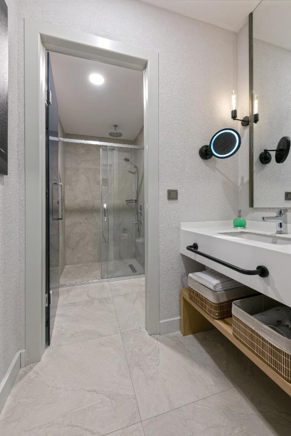 Otel A